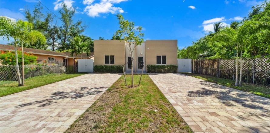 Condo in Miami, Florida, 3 bedrooms  № 1969677