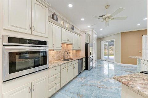 House in Sarasota, Florida 5 bedrooms, 274.34 sq.m. № 2204090 - photo 27
