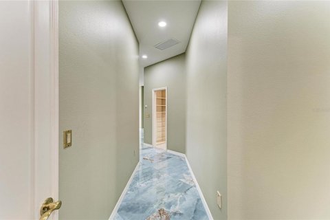 House in Sarasota, Florida 5 bedrooms, 274.34 sq.m. № 2204090 - photo 29