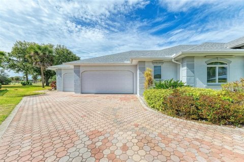 House in Sarasota, Florida 5 bedrooms, 274.34 sq.m. № 2204090 - photo 13