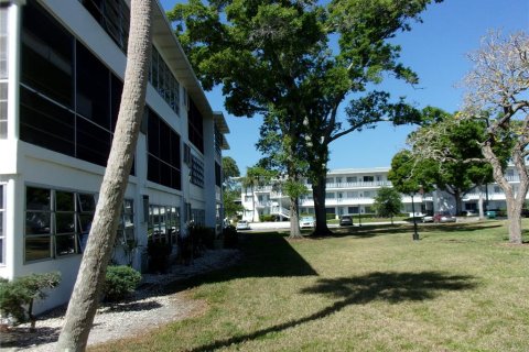 Condo in Seminole, Florida, 1 bedroom  № 1723034 - photo 3