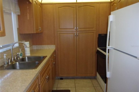 Condo in Seminole, Florida, 1 bedroom  № 1723034 - photo 6