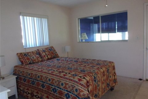 Condo in Seminole, Florida, 1 bedroom  № 1723034 - photo 17