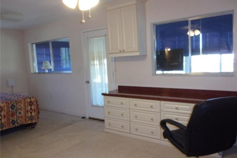 Condo in Seminole, Florida, 1 bedroom  № 1723034 - photo 22