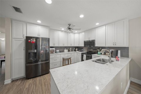 Купить виллу или дом в Сарасота, Флорида 6 комнат, 155.43м2, № 1916608 - фото 15