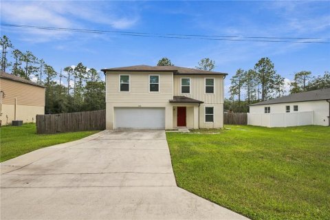 Villa ou maison à Citrus Springs, Floride 4 chambres, 193.52 m2 № 2398512