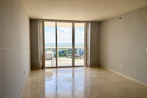 Condo in Hallandale Beach, Florida, 2 bedrooms  № 1482413 - photo 7