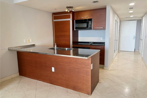 Condo in Hallandale Beach, Florida, 2 bedrooms  № 1482413 - photo 3