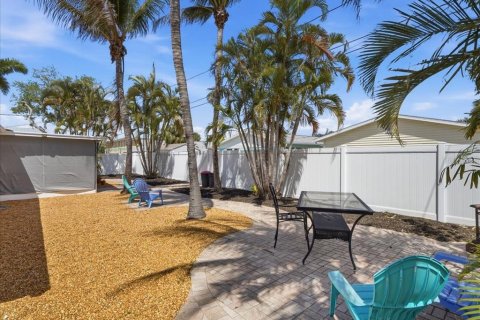 House in Gulfport, Florida 3 bedrooms, 111.85 sq.m. № 2150221 - photo 23