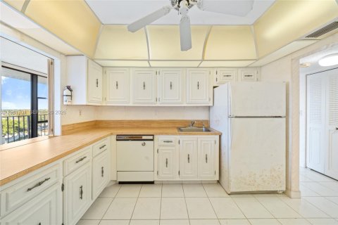 Condominio en venta en Hallandale Beach, Florida, 2 dormitorios, 104.98 m2 № 2024624 - foto 25