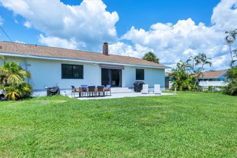 House in Englewood, Florida 3 bedrooms, 172.43 sq.m. № 1893991 - photo 27