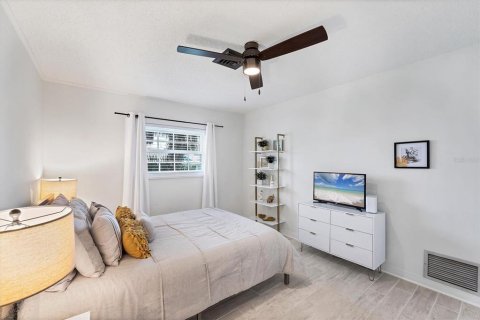 House in Englewood, Florida 3 bedrooms, 172.43 sq.m. № 1893991 - photo 19