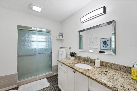 House in Englewood, Florida 3 bedrooms, 172.43 sq.m. № 1893991 - photo 21