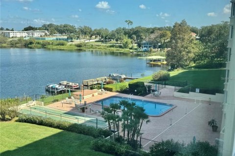 Condominio en alquiler en Winter Haven, Florida, 2 dormitorios, 110.55 m2 № 1568587 - foto 3