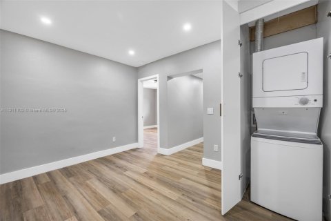 Immobilier commercial à vendre à Miami, Floride: 112.88 m2 № 1966962 - photo 29