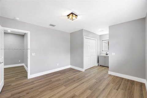 Immobilier commercial à vendre à Miami, Floride: 112.88 m2 № 1966962 - photo 30