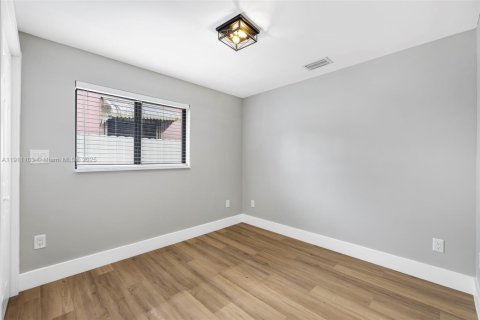 Immobilier commercial à vendre à Miami, Floride: 112.88 m2 № 1966962 - photo 24