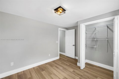 Immobilier commercial à vendre à Miami, Floride: 112.88 m2 № 1966962 - photo 25