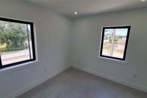 Appartement à louer à Miami, Floride: 2 chambres, 66.89 m2 № 2018529 - photo 20