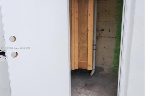 Appartement à louer à Miami, Floride: 2 chambres, 66.89 m2 № 2018529 - photo 27