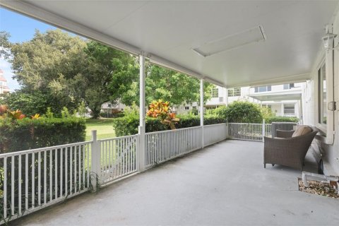Condo in Clearwater, Florida, 2 bedrooms  № 1919126 - photo 23