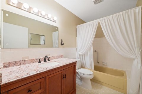 Condo in Clearwater, Florida, 2 bedrooms  № 1919126 - photo 22