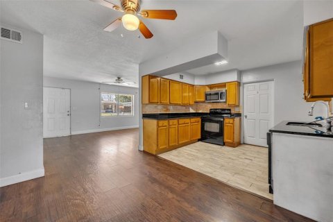 Casa en venta en Orlando, Florida, 3 dormitorios, 116.87 m2 № 1536988 - foto 10