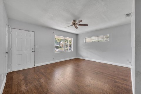 Casa en venta en Orlando, Florida, 3 dormitorios, 116.87 m2 № 1536988 - foto 4