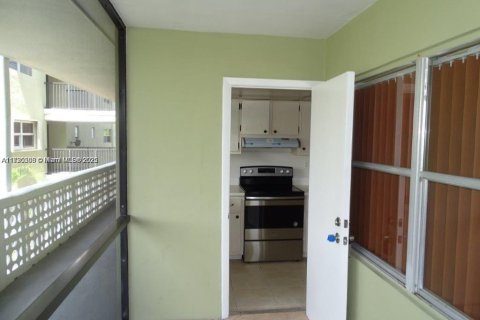 Condo in Hollywood, Florida, 1 bedroom  № 1794795 - photo 6