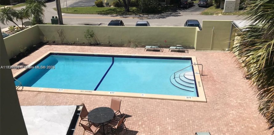 Condo in Hollywood, Florida, 1 bedroom № 1794795