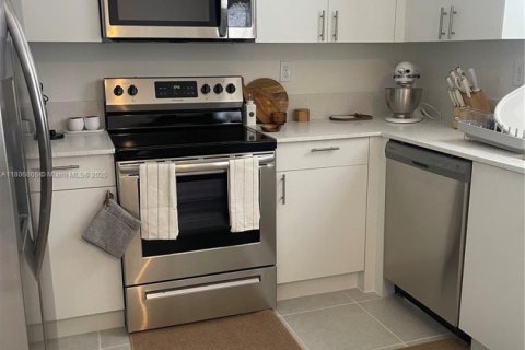 Townhouse in Homestead, Florida 3 bedrooms, 133.97 sq.m. № 1748127 - photo 6
