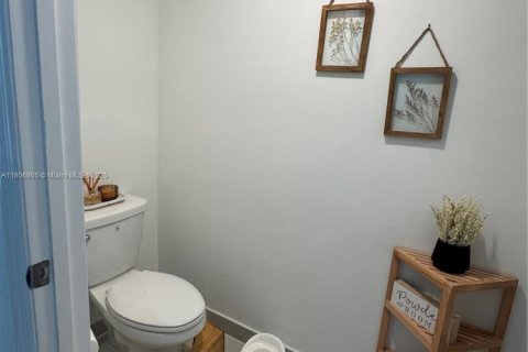 Townhouse in Homestead, Florida 3 bedrooms, 133.97 sq.m. № 1748127 - photo 8