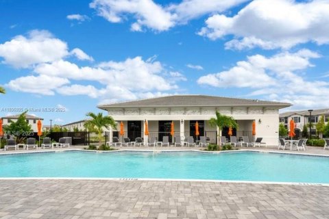 Townhouse in Homestead, Florida 3 bedrooms, 133.97 sq.m. № 1748127 - photo 21