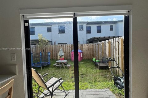 Townhouse in Homestead, Florida 3 bedrooms, 133.97 sq.m. № 1748127 - photo 20