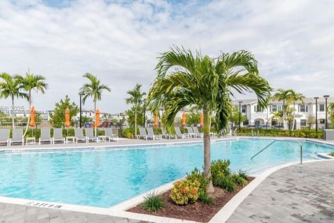 Townhouse in Homestead, Florida 3 bedrooms, 133.97 sq.m. № 1748127 - photo 22
