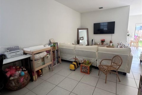 Townhouse in Homestead, Florida 3 bedrooms, 133.97 sq.m. № 1748127 - photo 3