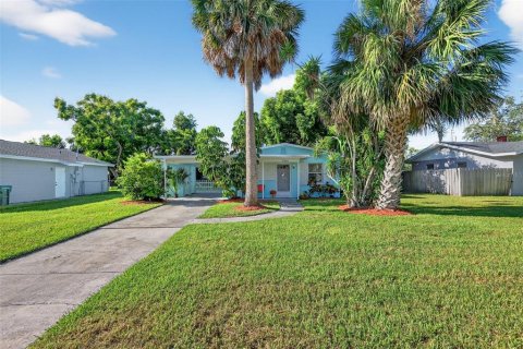 Casa en venta en Mount Dora, Florida, 3 dormitorios, 85.47 m2 № 1903638 - foto 2