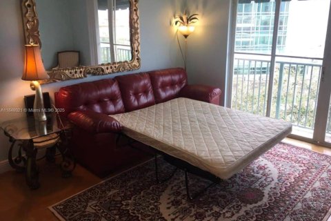 Condo in West Palm Beach, Florida, 2 bedrooms  № 1857091 - photo 8
