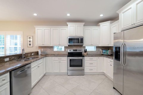 House in Holmes Beach, Florida 6 bedrooms, 273.78 sq.m. № 2099453 - photo 9