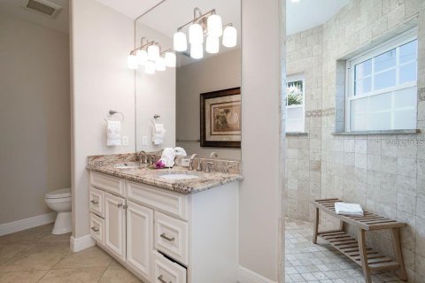 House in Holmes Beach, Florida 6 bedrooms, 273.78 sq.m. № 2099453 - photo 17