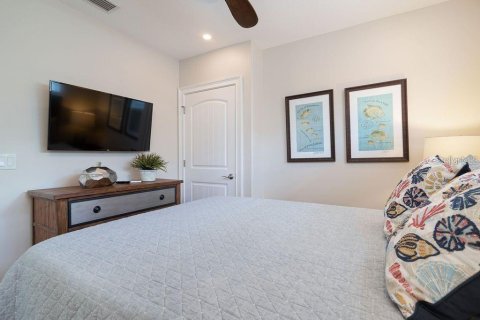 House in Holmes Beach, Florida 6 bedrooms, 273.78 sq.m. № 2099453 - photo 30