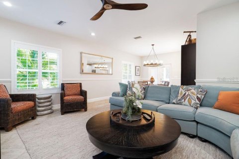 House in Holmes Beach, Florida 6 bedrooms, 273.78 sq.m. № 2099453 - photo 6