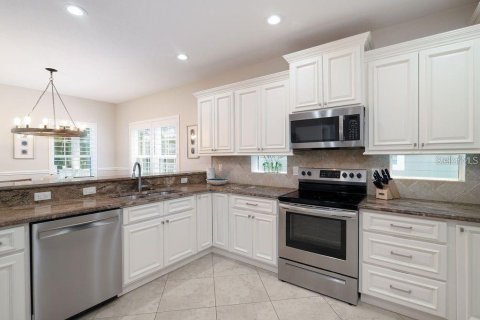 House in Holmes Beach, Florida 6 bedrooms, 273.78 sq.m. № 2099453 - photo 10