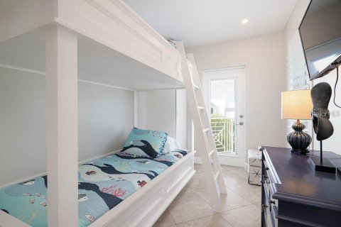House in Holmes Beach, Florida 6 bedrooms, 273.78 sq.m. № 2099453 - photo 22