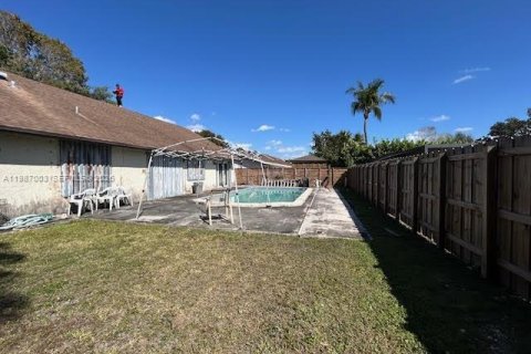 Купить виллу или дом в Майами, Флорида 4 спальни, 158.96м2, № 2049685 - фото 2