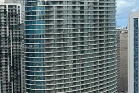 Кондоминиум с 2 спальнями в Майами, Флорида № 2014863