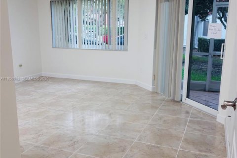 Condominio en venta en Plantation, Florida, 3 dormitorios, 139.73 m2 № 2017785 - foto 11