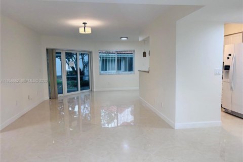 Condominio en venta en Plantation, Florida, 3 dormitorios, 139.73 m2 № 2017785 - foto 3
