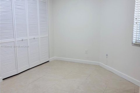 Condominio en venta en Plantation, Florida, 3 dormitorios, 139.73 m2 № 2017785 - foto 17