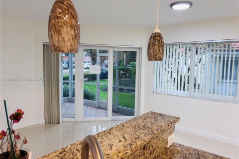 Condominio en venta en Plantation, Florida, 3 dormitorios, 139.73 m2 № 2017785 - foto 9